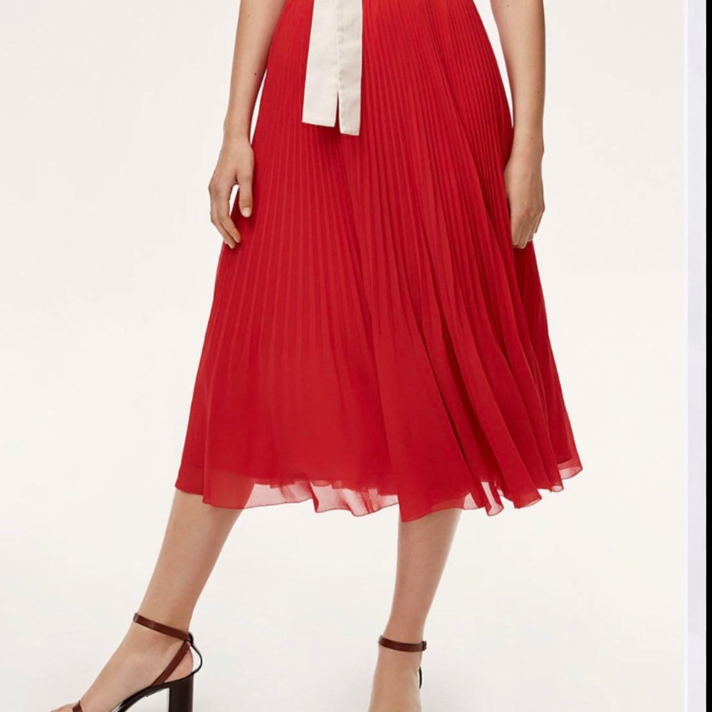 Aritzia Wilfred Twirl Skirt Goji Berry